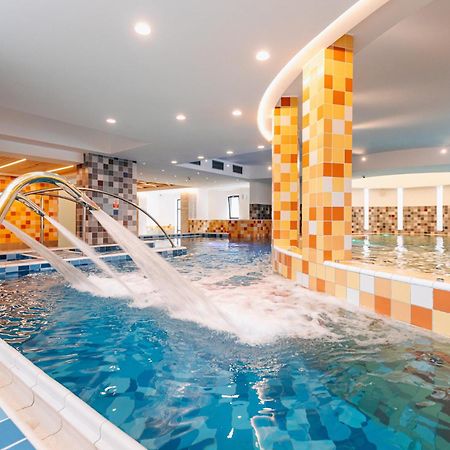 Hotel Crystal Wellness & Spa Superior Sovata Exteriör bild